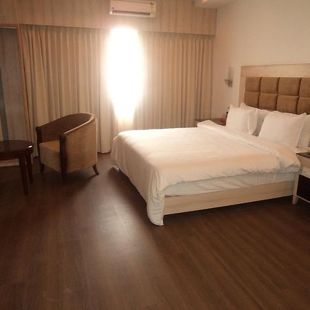 Rr Inn Palayankottai Kültér fotó
