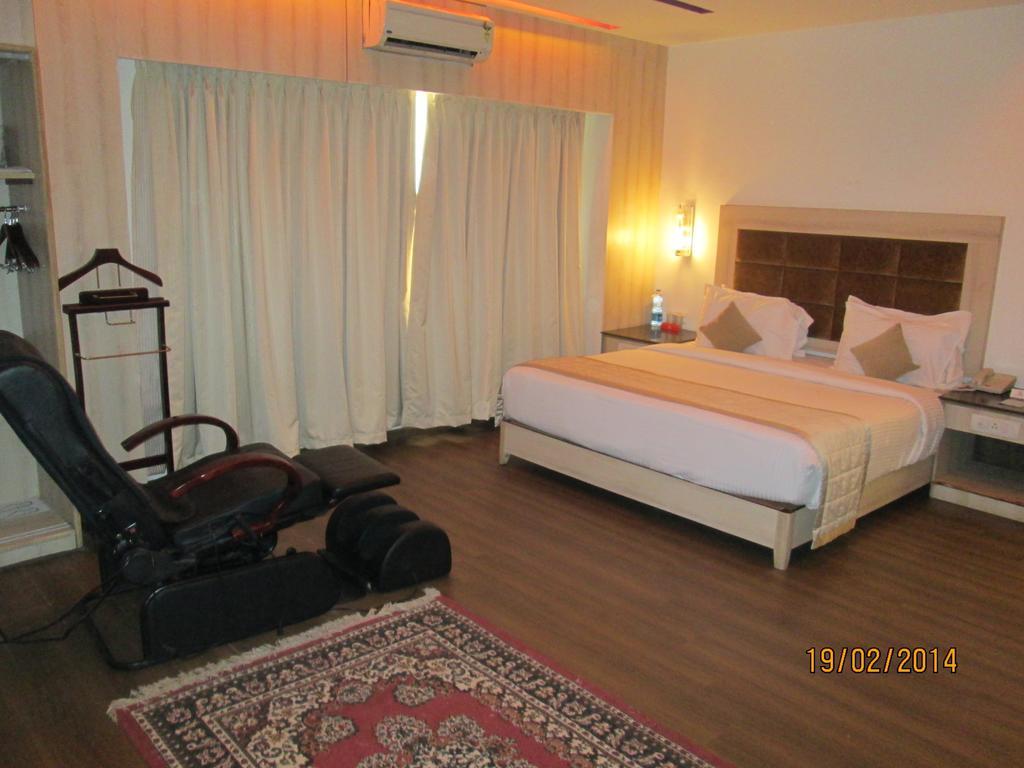 Rr Inn Palayankottai Szoba fotó